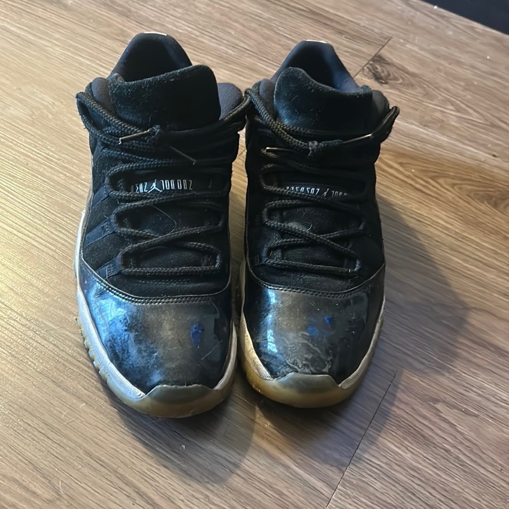 Jordan 11s